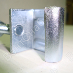 Вид сбоку скобы для стяжки фланцев